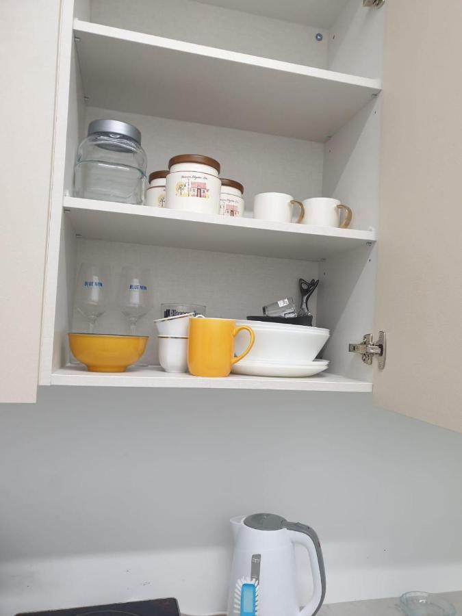Amazing 2Rooms Apt In Bat Yam - Step By The Beach Bagian luar foto